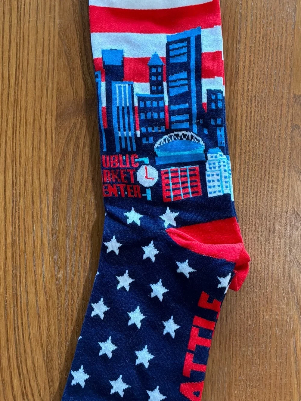 Seattle Washington WA  Space Needle Pair of Socks Size 6-12